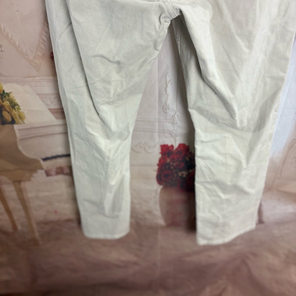 NEW Vineyard Vines Cream Kick Flare High-Rise Jeans - Picture 8 of 10